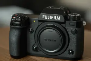 Featured image for What Are the 9 Key Features of the Latest Fujifilm Mirrorless Cameras 2026